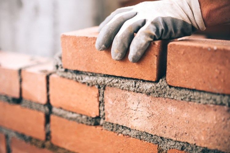 lựa chọn loại gạch xây nhà cũng rất quan trọng để đảm bảo chất lượng công trình