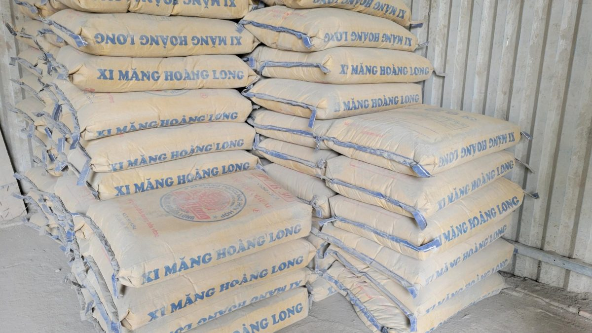Xi măng Hoàng Long